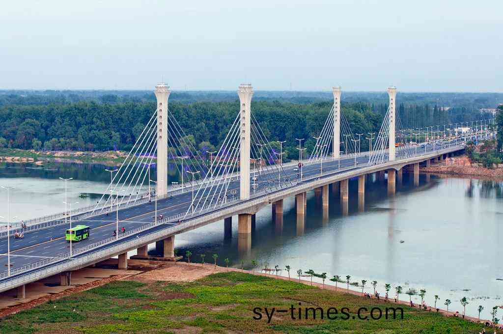 橋(qiao)樑 橋(qiao)樑(liang)