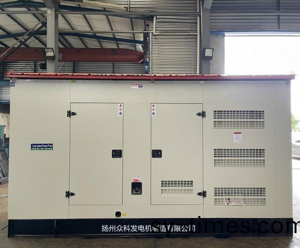 屋頂(ding)式(shi)靜音髮電(dian)機組400kw玉柴 (9)_副本
